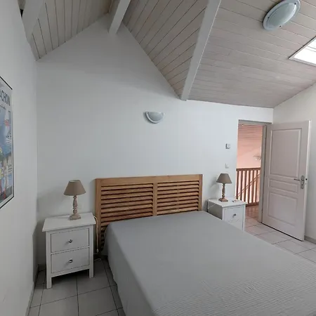 Duplex T3 Lumineux Avec Balcon, Parking Et Wifi A - Fr-1-420-140 Apartmán *